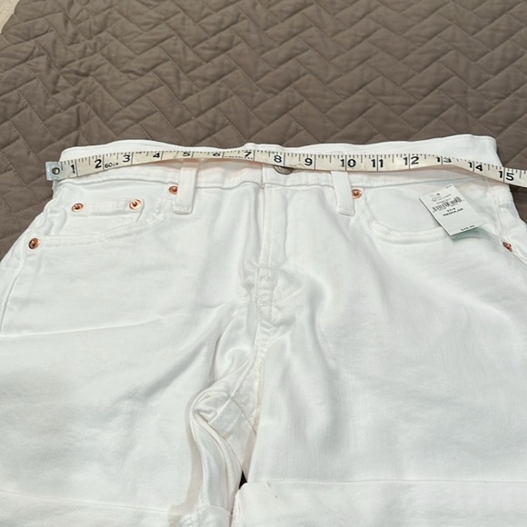 GAP White 5” Mid Rise Girlfriend Denim Shorts/NWT/Size 27/4 - Picture 13 of 15